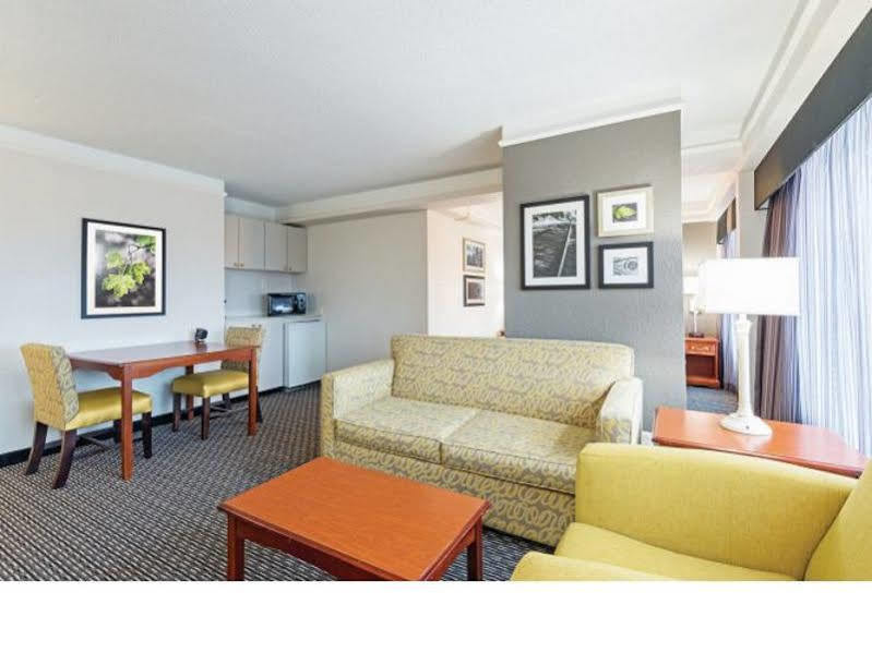 Готель La Quinta By Wyndham New Orleans Airport Кеннер Екстер'єр фото